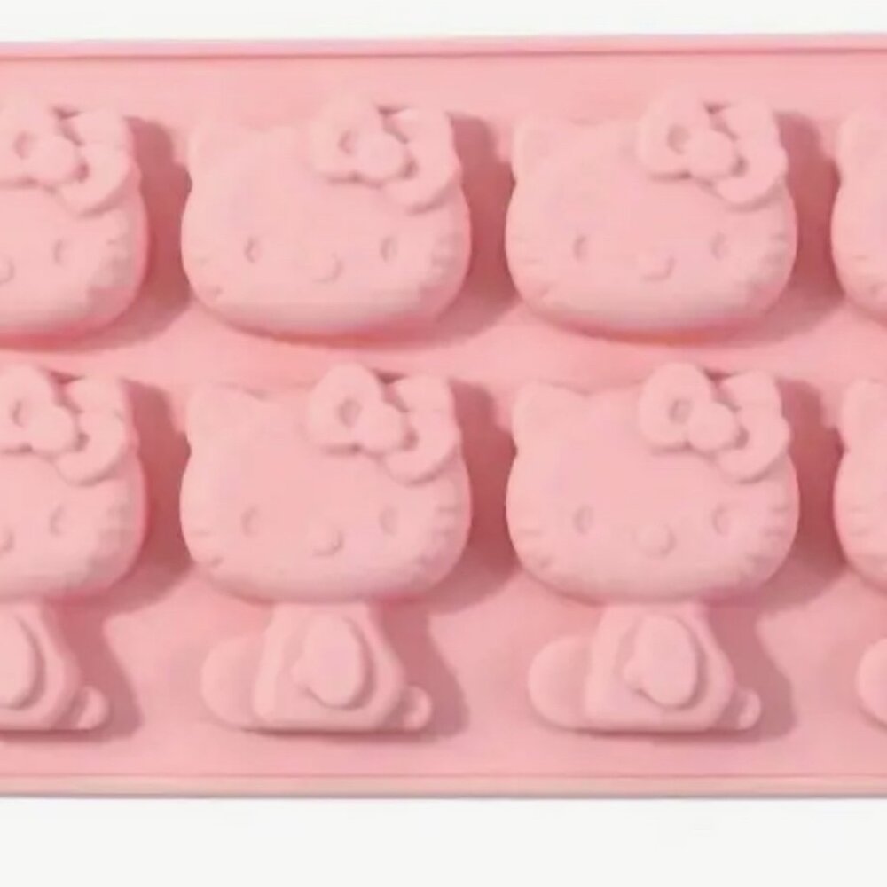 🔵 2 for $15/ Sanrio Hello Kitty Silicone Mold
